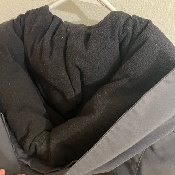 Canada Goose Coat - Picture 7 of 9